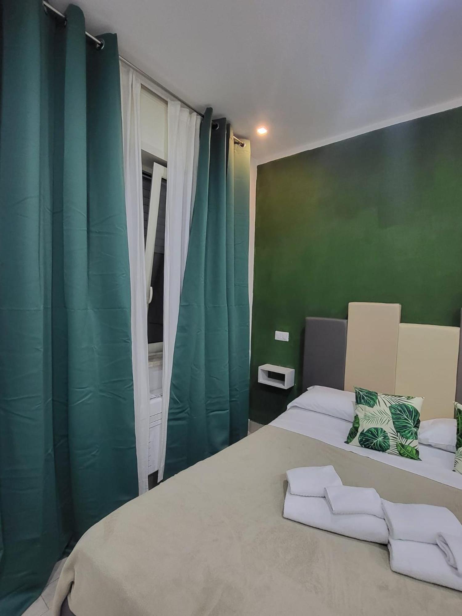 New Era Rooms Naples Extérieur photo