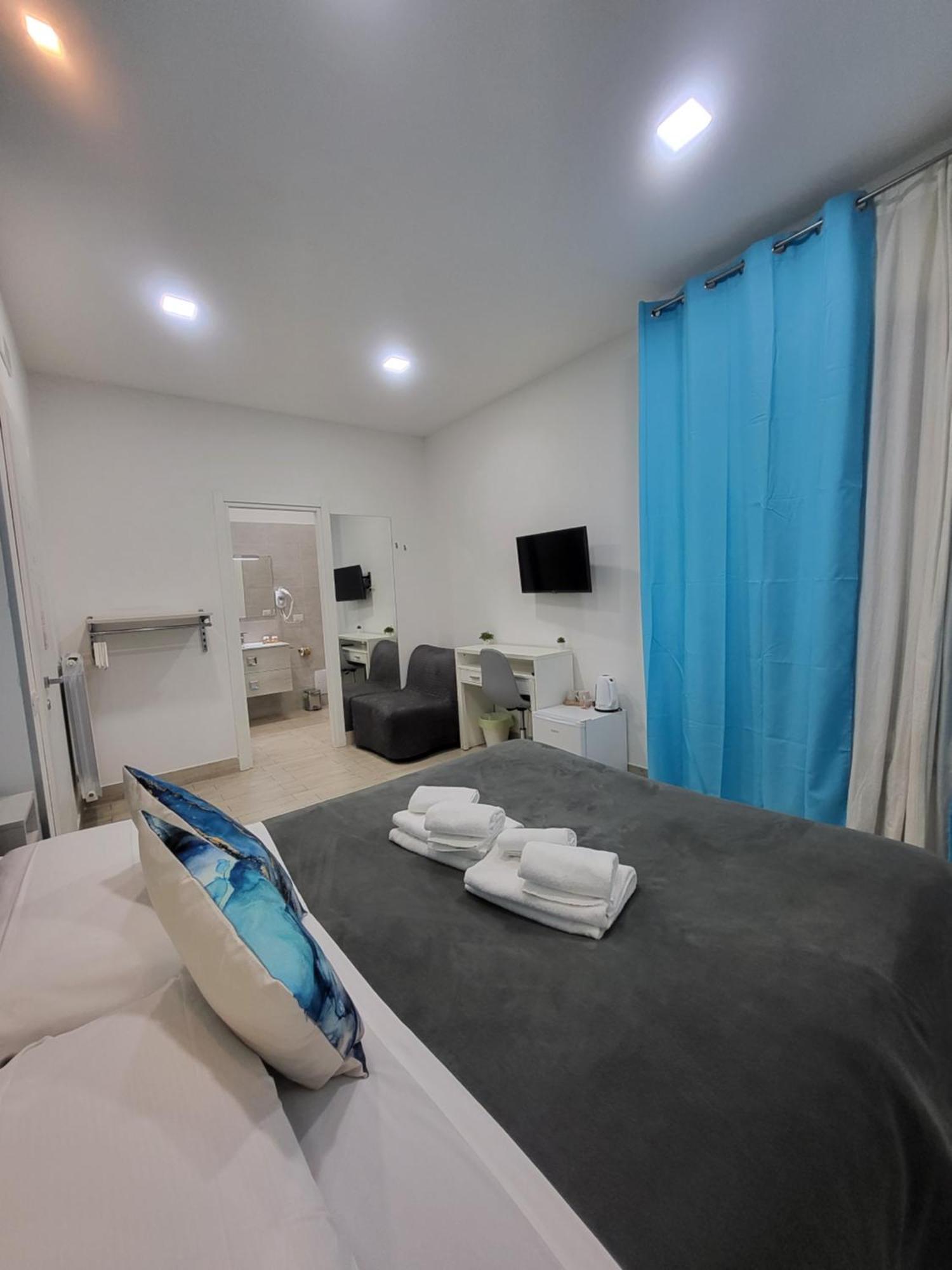 New Era Rooms Naples Extérieur photo