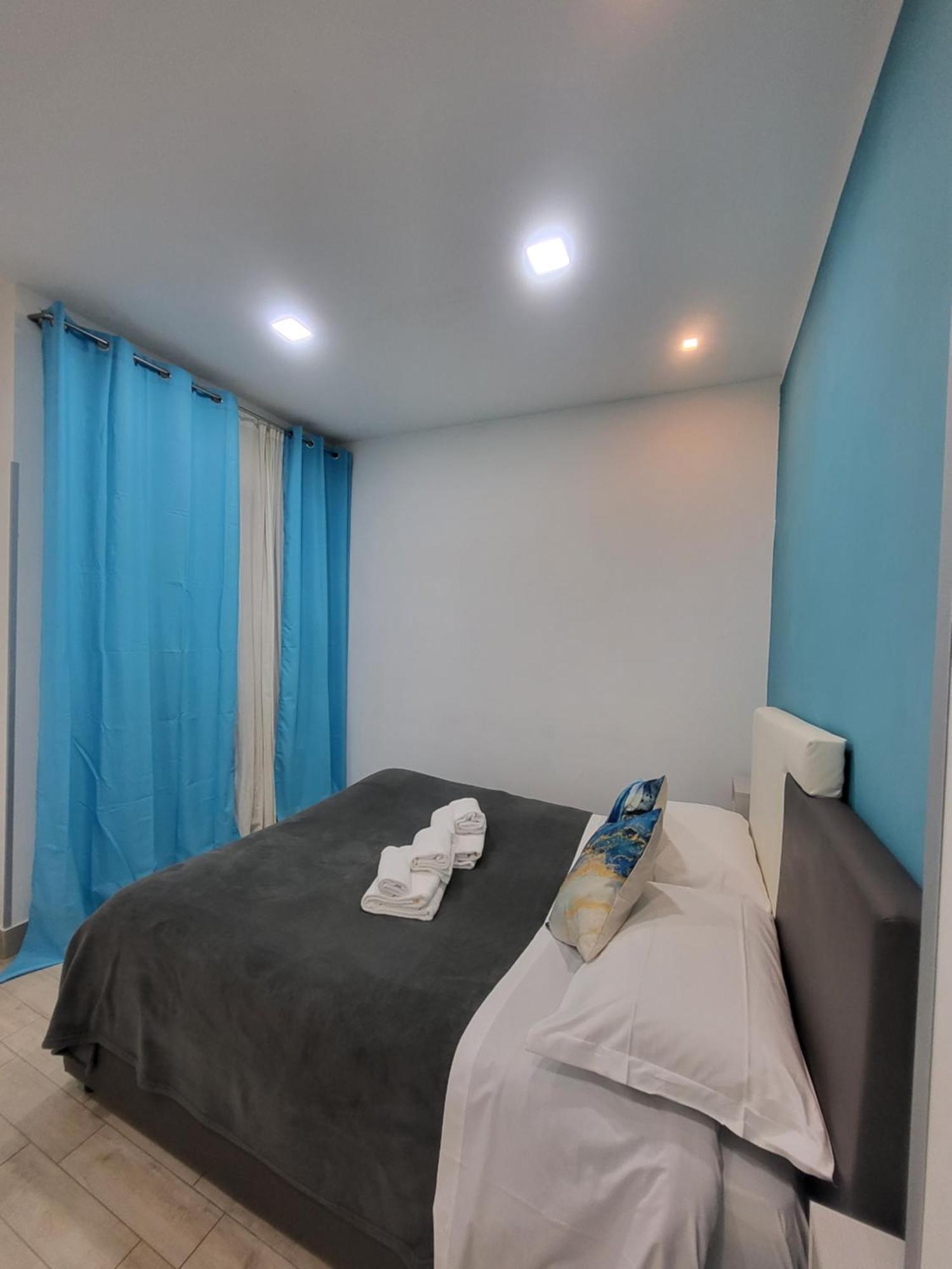 New Era Rooms Naples Extérieur photo