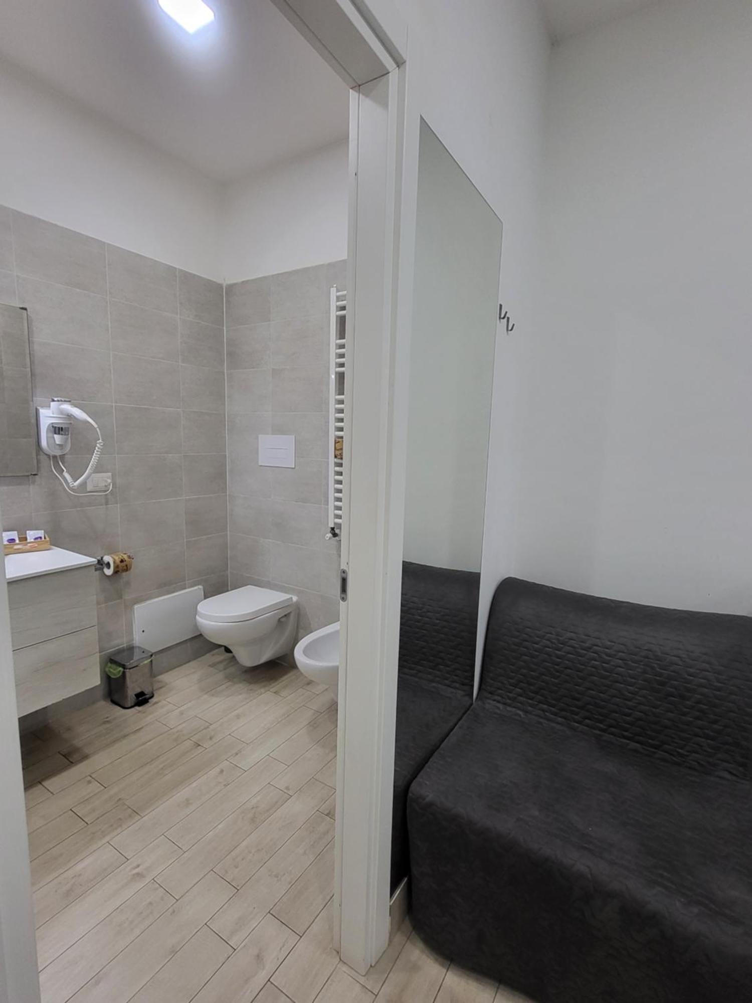 New Era Rooms Naples Extérieur photo